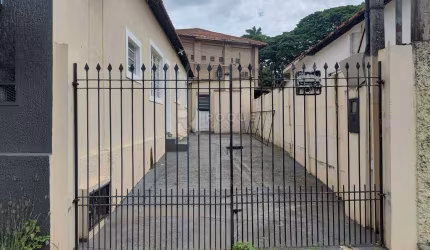 Casa Residencial para aluguel no bairro Vila Esteves