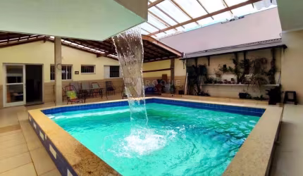 Lindo Sobrado com 4 dormitórios, sendo 2 suites, piscina e edicula no Aguas da Serra/Santa Adélia