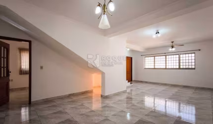 Casa Residencial à venda no bairro Vila Camargo