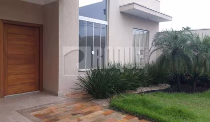 Casa em condomínio à venda no bairro Parque Residencial Roland