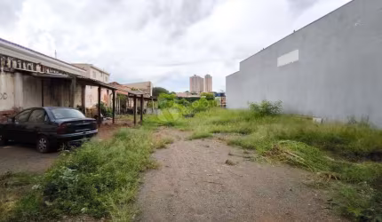 Terreno à venda no bairro Centro