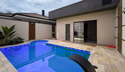 Excelente casa térrea à venda em condomínio com 3 dormitórios, sendo 1 suíte no Jardim Solar dos Nobres em Limeira/SP. Aceita financiamento.