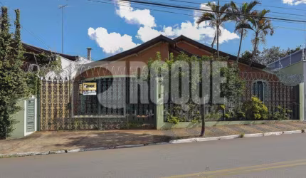 Casa Residencial à venda no bairro Jardim Santa Luiza