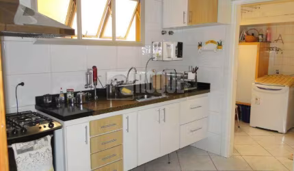 Apartamento à venda no bairro Centro