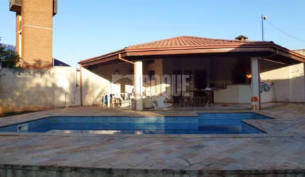 Casa Ampla com Área de Lazer Completa – Conforto e Espaço para Toda a Família!