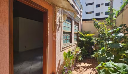 Casa Residencial para aluguel no bairro Centro