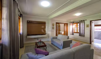 Casa à Venda no Jardim Santa Cecília – Ampla, Reformada e Pronta para Morar!