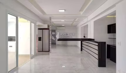 Apartamento com 2 suítes, sendo uma com closet