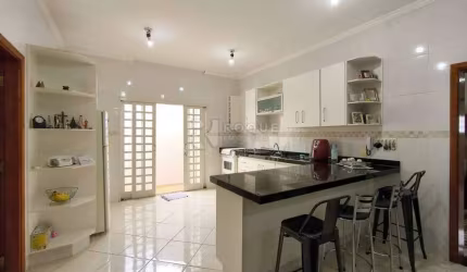 Casa Residencial à venda no bairro Centro