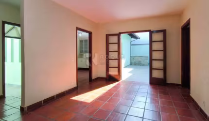 Casa Comercial à venda no bairro Vila Benedita Arruda
