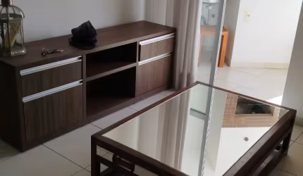 Apartamento em excelente estado e ótima localização.