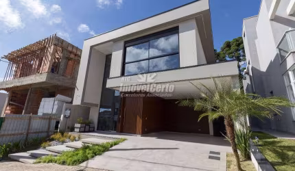 Casa em condomínio fechado com 3 quartos à venda na Rua Hermenegildo Luca, Butiatuvinha, Curitiba, 307 m2 por R$ 3.580.000