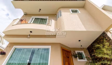 Casa com 4 quartos à venda na Rua Bahia, 281, Guaíra, Curitiba, 174 m2 por R$ 870.000