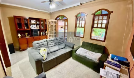 Casa em lote 360 mts² Bairro Pedra Azul