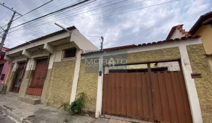 Casa de quatro quartos com suíte e três vagas no Três Barras