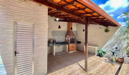 Casa de 03 quartos com suíte no bairro Santa Maria