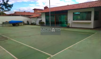 Casa 5 Quartos, 8 Vagas, Bairro Bandeirantes