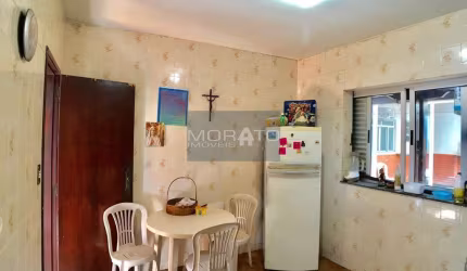 Casa à venda, 4 quartos, 1 suíte, 3 vagas, Glória - Contagem/MG