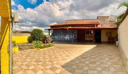 Casa 3 Quartos 8 Vagas Bairro São Joaquim