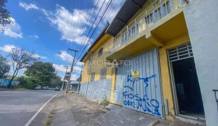 galpão comercial, localizado a poucos passos da estação de metrô