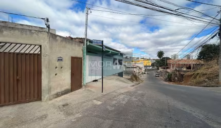 Casa de esquina para fins comerciais/lote no Bairro Xangri-lá
