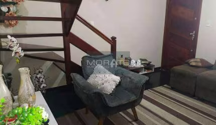 Casa geminada de três quartos no bairro Cabral
