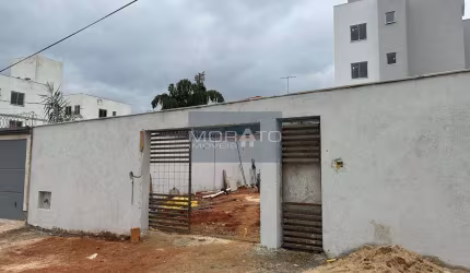 Apartamento de dois quartos em excelente localização no Bairro Xangri-lá