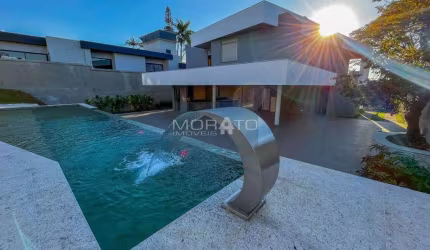 Casa com 4 Suítes e 6 vagas de garagem no Bairro Bandeirantes (Pampulha)