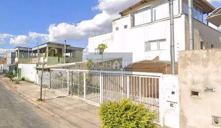 Casa de 02 quartos com suíte e entrada individual no Bairro Xangri-lá