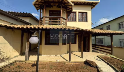Casa 3 Quartos, 1 Suíte, 6 Vagas de aragem no Bairro Três Barras