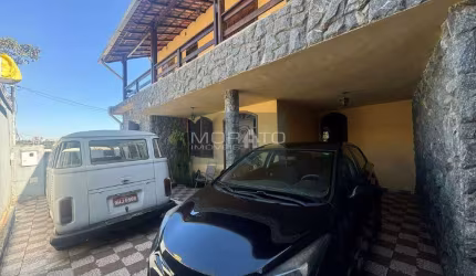 Casa 3 quartos, 1 suíte, 2 vagas no Bairro Camargos