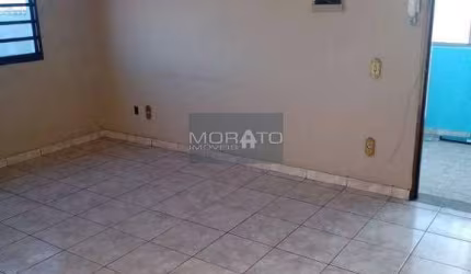 Casa Com 4 Moradias no Bairro Industrial
