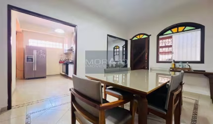 Casa com 5 quartos, 3 vagas de garagem no bairro Jardim Atlântico