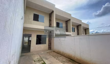 Casa Geminada 2 Quartos, 2 Vagas de Garagem em Betim - MG