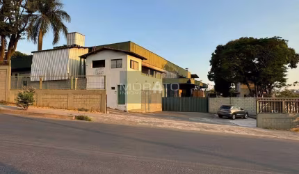 Galpão Industrial 1866,22 m², 06 Salas, no Bairro Alvorada