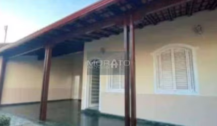 Oportunidade Casa com 4 Vagas de Garagem