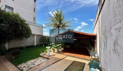 Casa 4 Quartos 3 banheiros à Venda Bairro Camargos