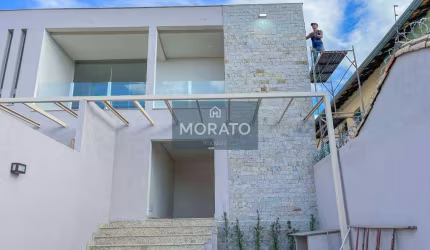 Casa 3 quartos, suíte, 3 Vagas de Garagem, no bairro Santa Rosa
