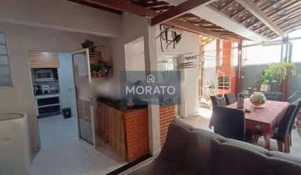 Casa de 3 Quartos, Suíte, 2 Vagas de Garagem, à venda no Cabral
