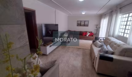 Casa 2 Quartos, Suíte e 6 vagas de garagem no bairro Amazonas