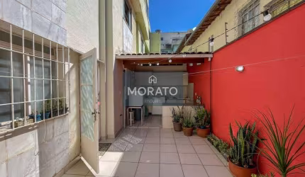 Área Privativa com 4 quartos, 3 vagas no Bairro Dona Clara.