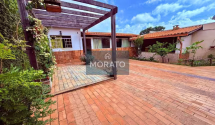 Casa colonial 3 quartos 3 vagas de garagem à venda no Europa