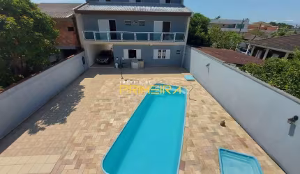 Casa com 8 suítes em Guaratuba - 469m²