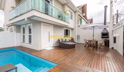 Sobrado 3 quartos, 4 vagas, piscina - Barreirinha