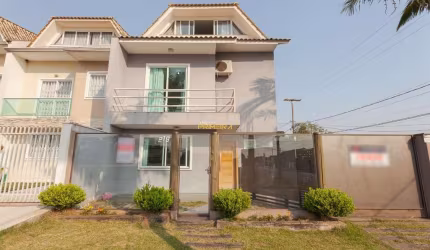 Sobrado triplex com 3 quartos, 3 vagas - Braga SJP