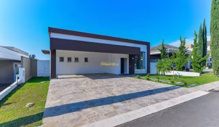 Casa em Condomínio alto padrão - Santa Felicidade