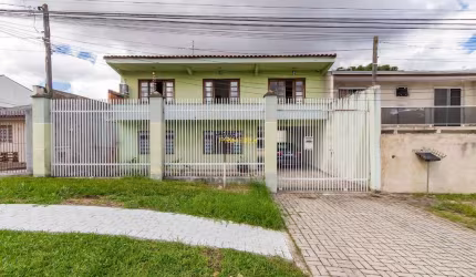 Sobrado de 235m² à venda no Sítio Cercado