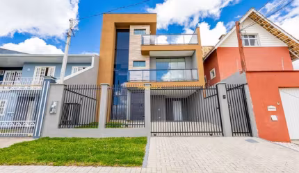 Sobrado à venda com 159m² no Santa Felicidade