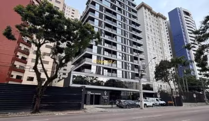 Studio mobiliado à venda no Batel