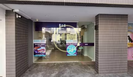 Sala comercial no centro de Balneário Camboriú à venda!